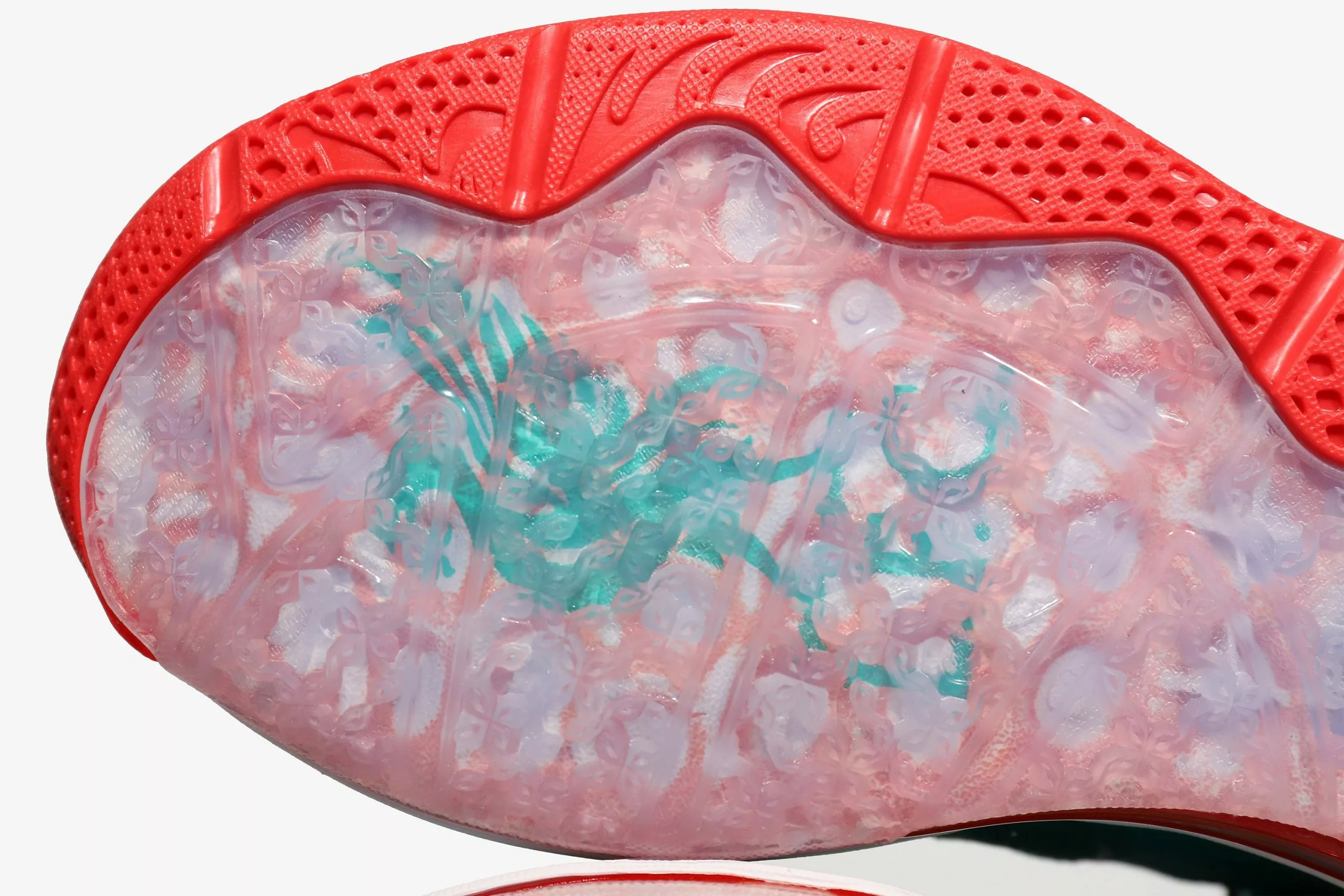 Nike Lebron LX Low 8 Nike Lebron LX Low - Image 8