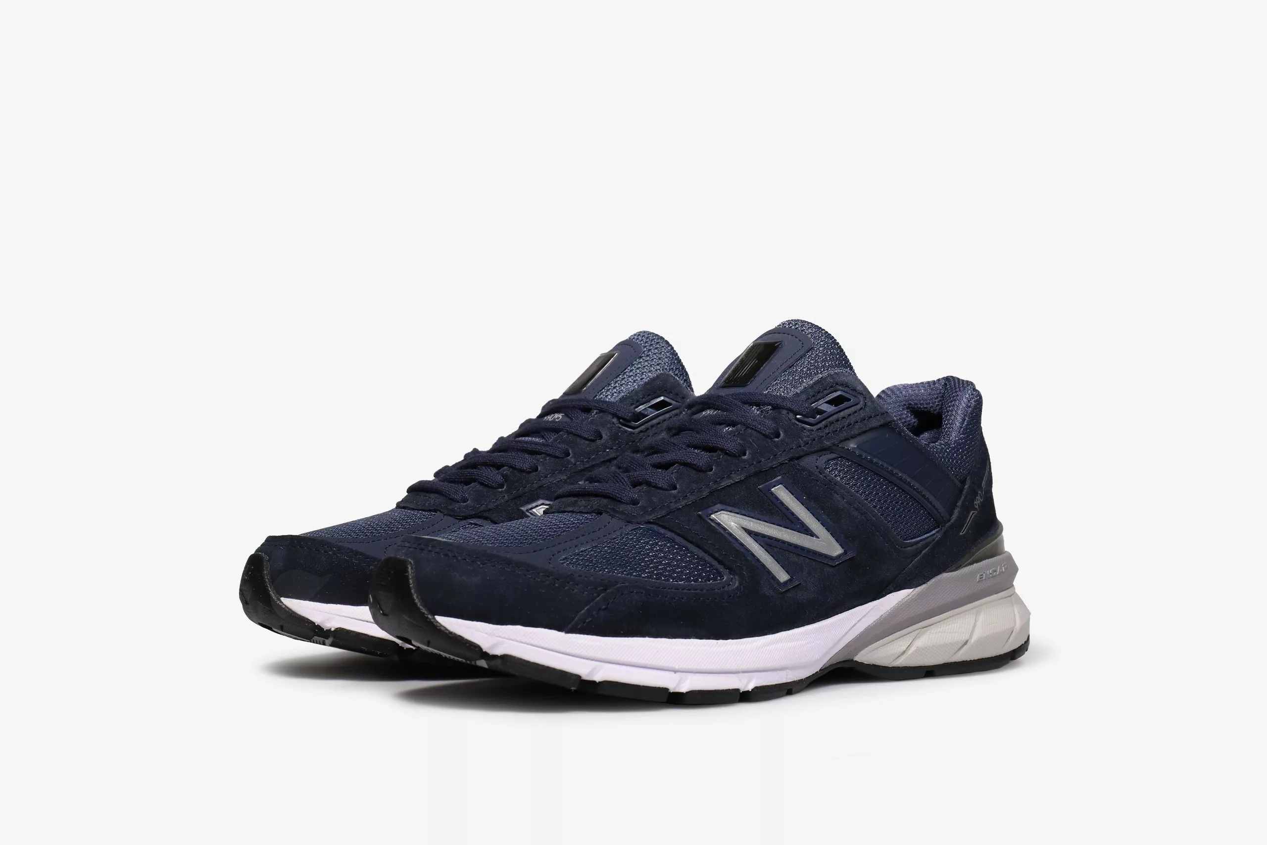 New Balance M990NV5 2 New Balance M990NV5 - Image 2