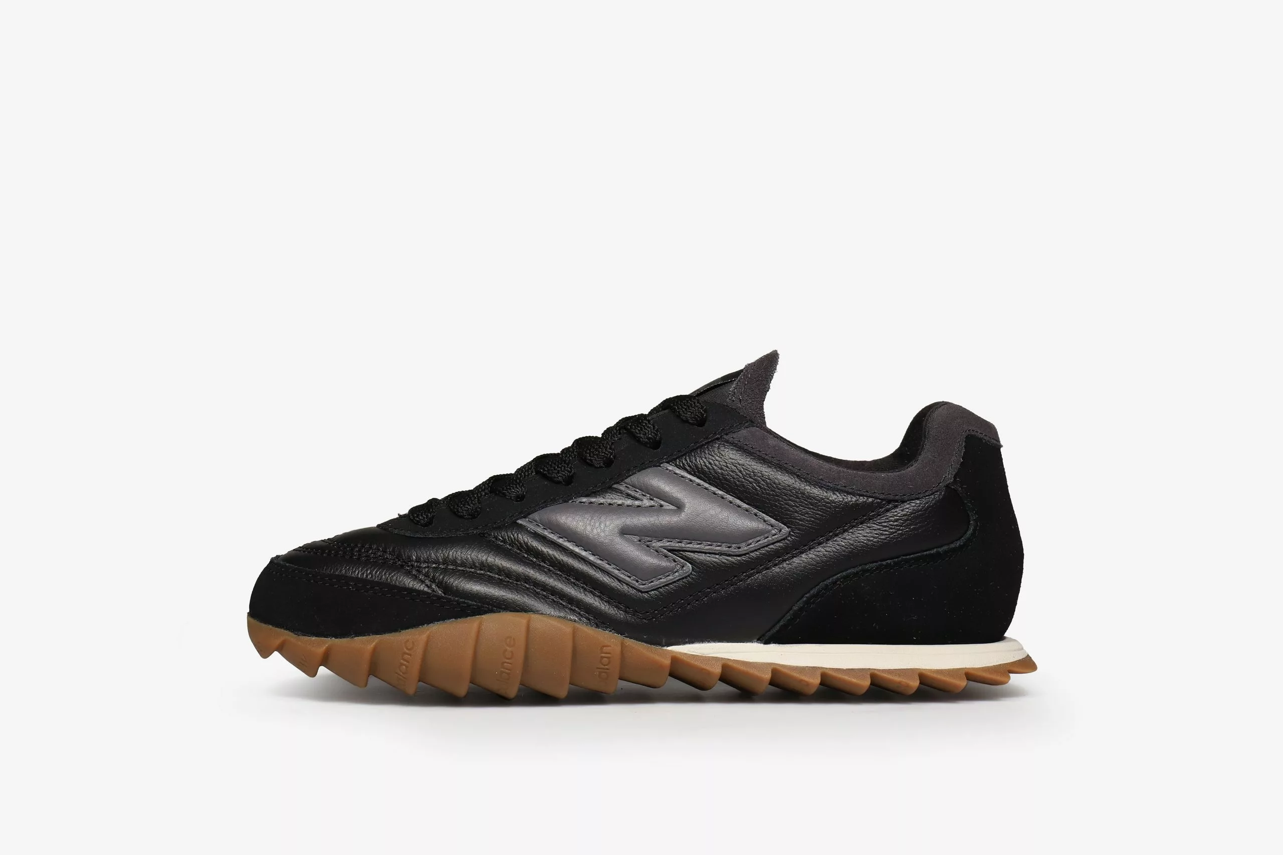 New Balance URC30MB 1 New Balance URC30MB